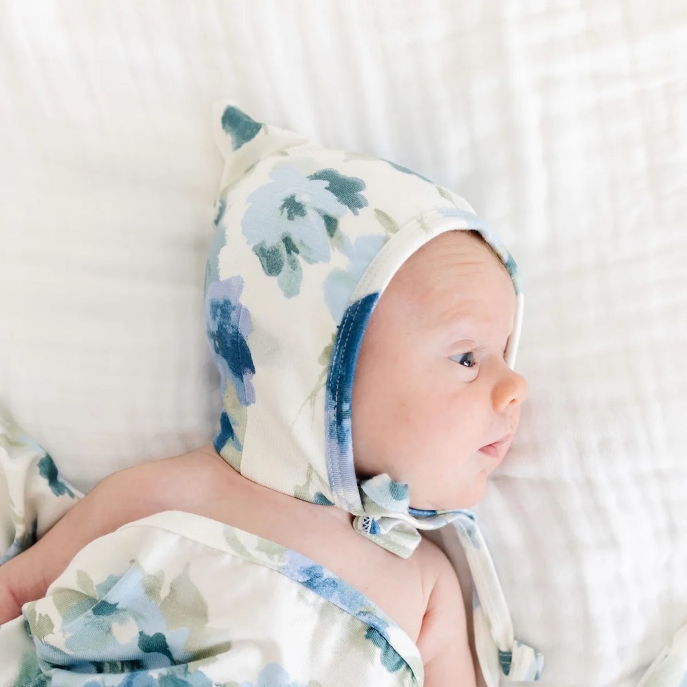 Loulou and co baby bonnet